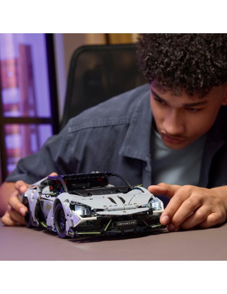 LEGO TECHNIC 42214 Superdeportivo Lamborghini Revuelto (Radiocontrol)