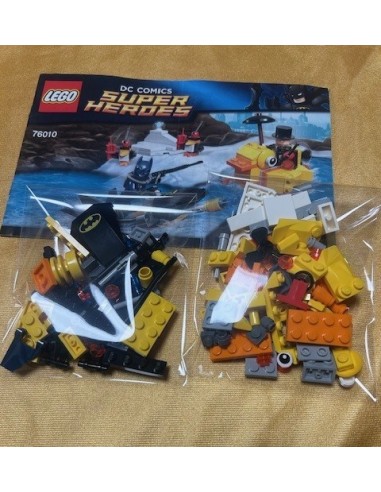 LEGO (SEGUNDA MANO) HEROES DC 76010 The Penguin Face off