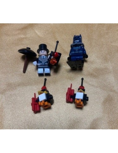 LEGO (SEGUNDA MANO) HEROES DC 76010 The Penguin Face off
