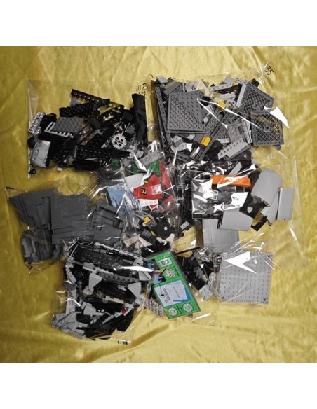 LEGO DC BATMAN I 7888 The Tumbler: Joker's Ice Cream Surprise