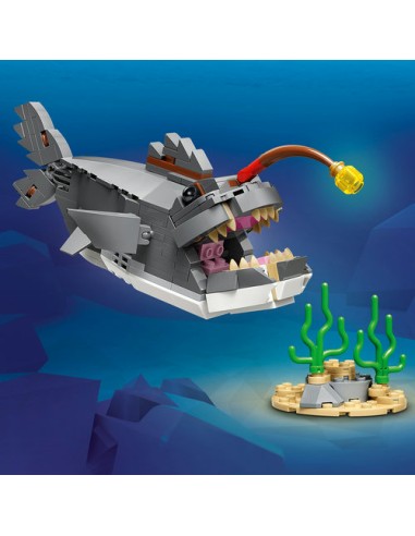 LEGO CREATOR 31381 Feroz Tiburón con Cofre del Tesoro