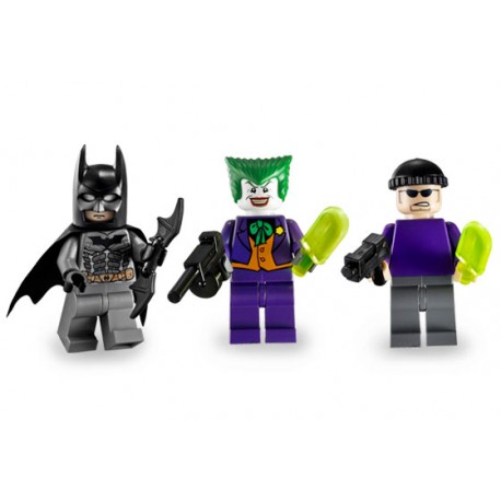 LEGO (SEGUNDA MANO) DC BATMAN I 7888 The Tumbler: Joker's Ice Cream Surprise